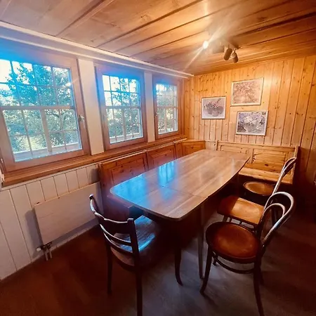 Alpaka-ferienhaus Oenzlen * Wynigen